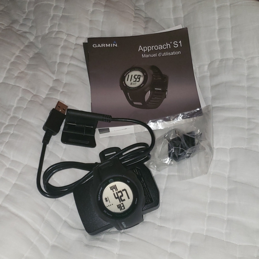 Garmin Approach S1 Spot Watch and Golf GPS